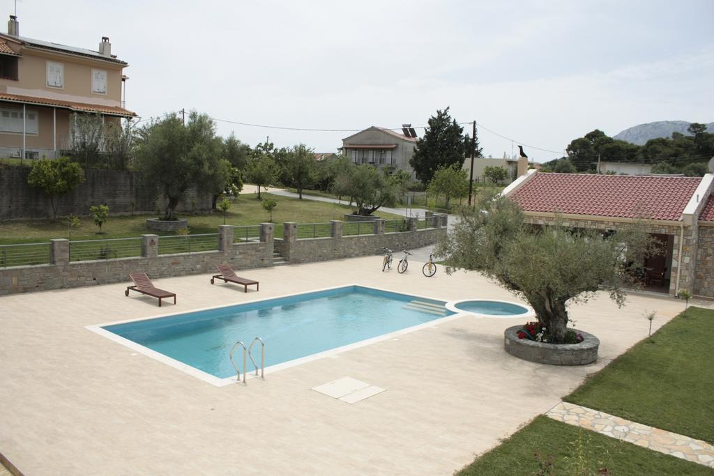 Evinos Garden Apartamento Tríkorfon Exterior foto