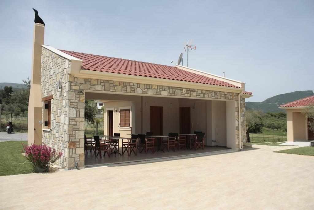 Evinos Garden Apartamento Tríkorfon Exterior foto