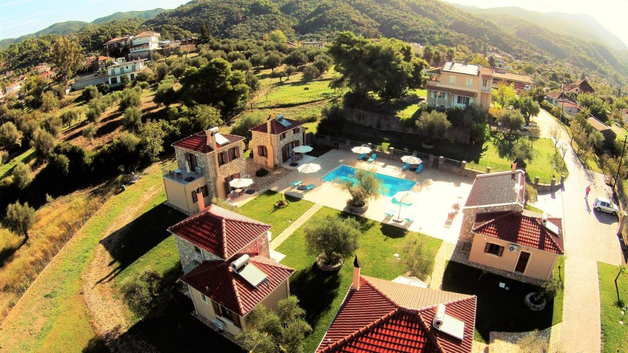Evinos Garden Apartamento Tríkorfon Exterior foto